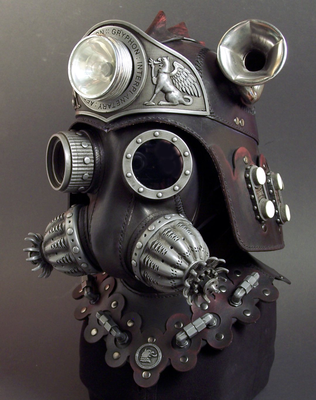 противогаз бундесвера м65. противогаз ф-49. польский противогаз mua. дизельпанк противогаз. дорогой противогаз.