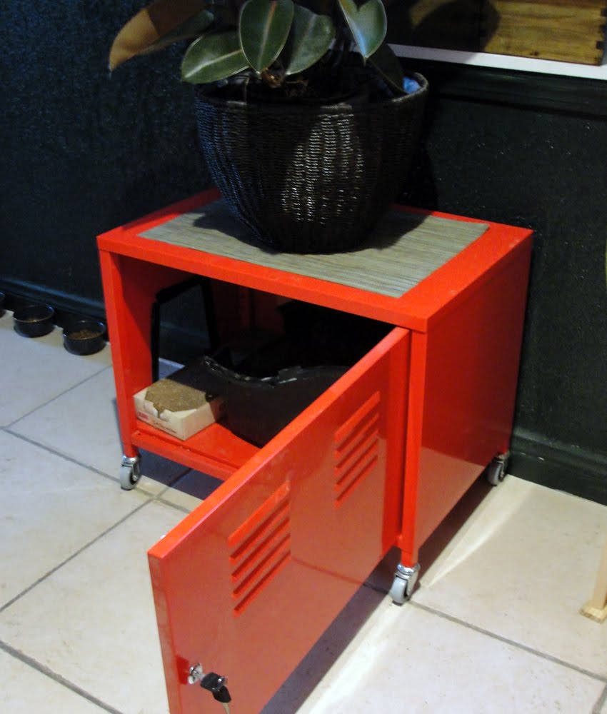 [catbox2-711127.jpg]