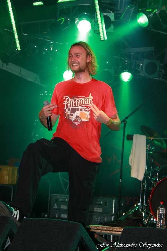 [2009-08-08_00040.jpg]