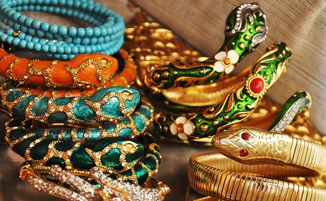 I Like Her Class: Gilded with Gaudiness