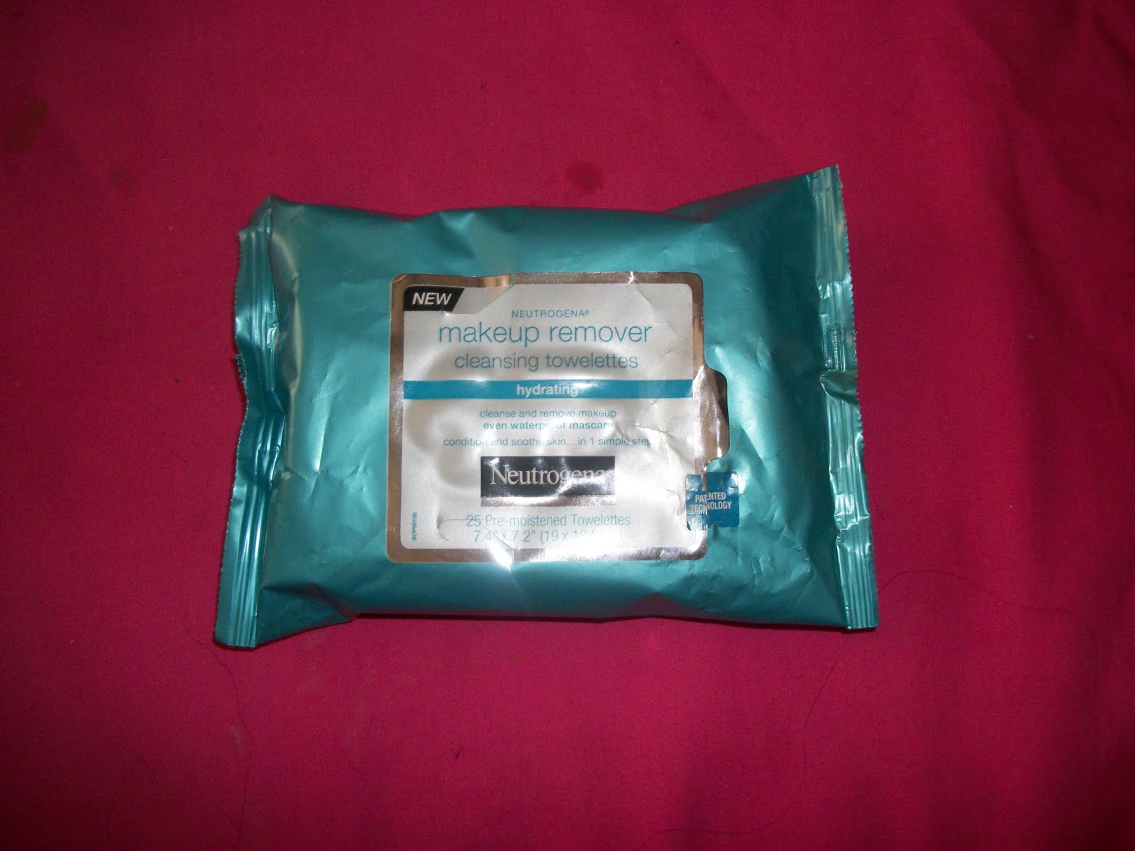 TiCKLED PiNK Review Neutrogena Hydrating Makeup Remover Cleansing