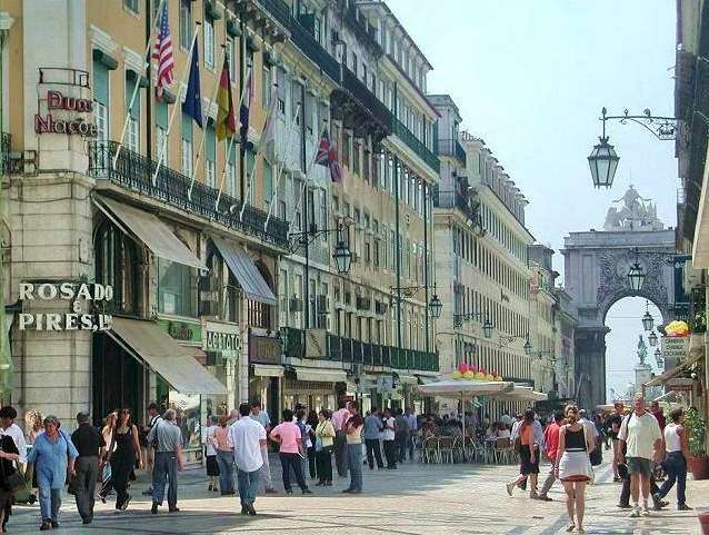 [Lisbon-Augusto-649.jpg]