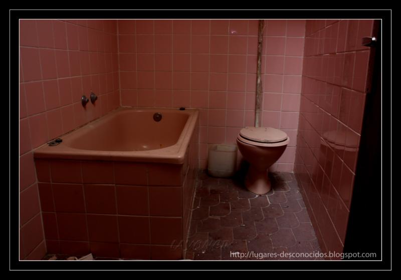 La Puerta De Las Aguas Ocultas