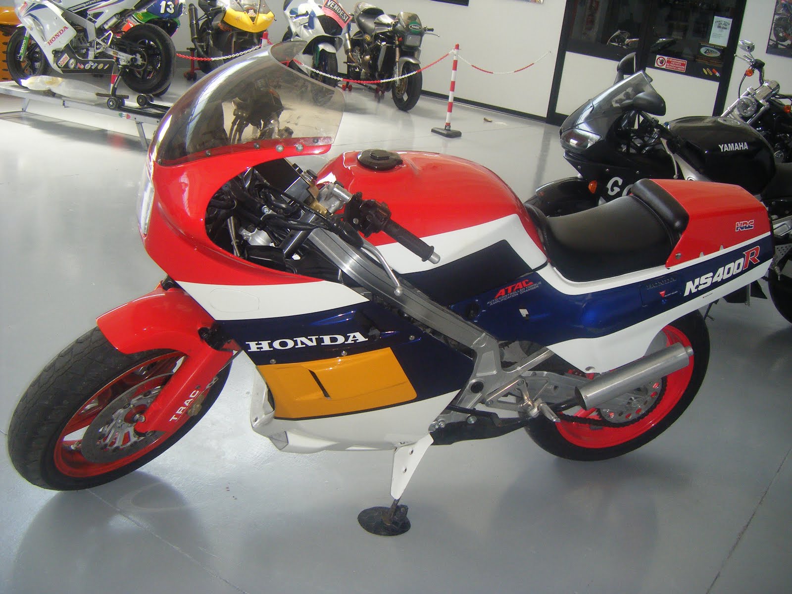 Хонда нс 400