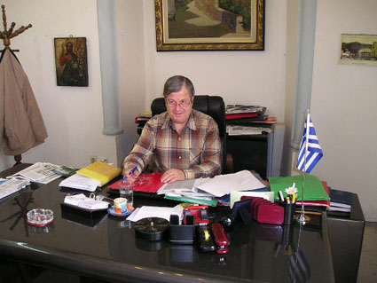 [fotiadis+grafeio+kali.JPG]