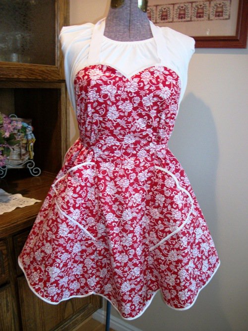 Cameo Kids Boutique: Darling Handmade Holiday Aprons - Mimi's Needle ...