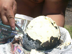 LEARN HOW TO SKIN A COOKED URU (BREADFRUIT) WITH MY COUSIN MICHEL.
