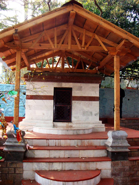 MUKTESHWAR & NAINITAAL: ukteshwar Temple is at an altitude of 2,315 m and can be approached by stone stairs. The temple is dedicated to Shiva and has a lingam made of white marble. The idols of Brahma, Vishnu, Parvati, Ganesh, Nandi and Hanuman surround the lingam.