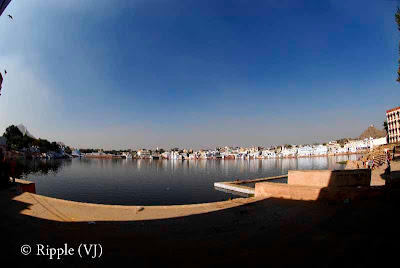 Posted by Ripple(VJ) : Glimpses of Pushkar-Ghats around Puhkar-Lake during Camel Fair-2008 (Pushkar Lake is actually surrounded by different Ghats/Temples... ):: Complete View of Puskar Lake...