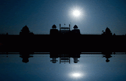 water fort reflection delhi lunapic through photograph journey india animated its travellingcamera clicked created gate silhouette indian which valley sunset
