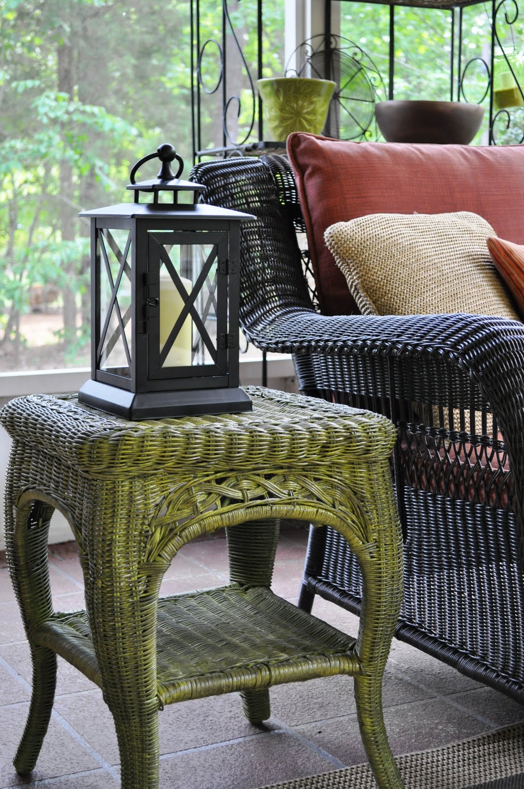 Remodelaholic Fabulous Finish Wicker Table Revamped Guest Post