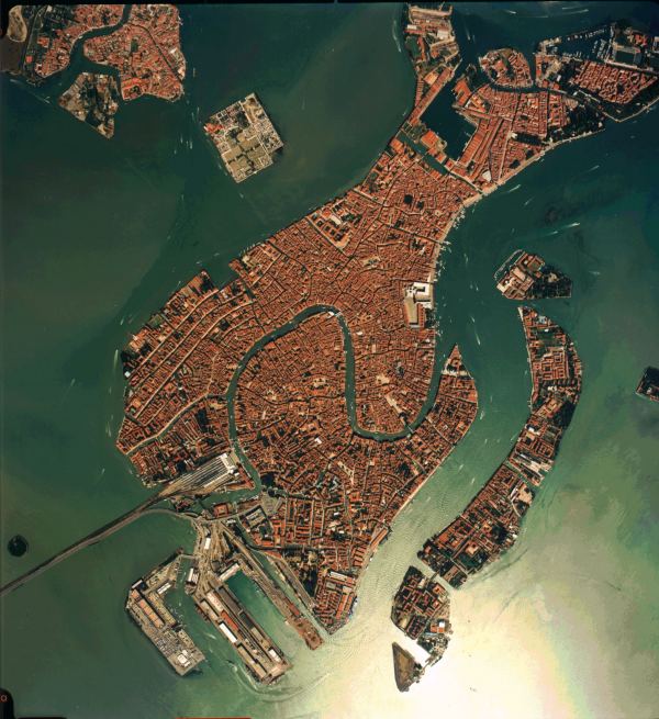 [Venice_aerial.jpg]