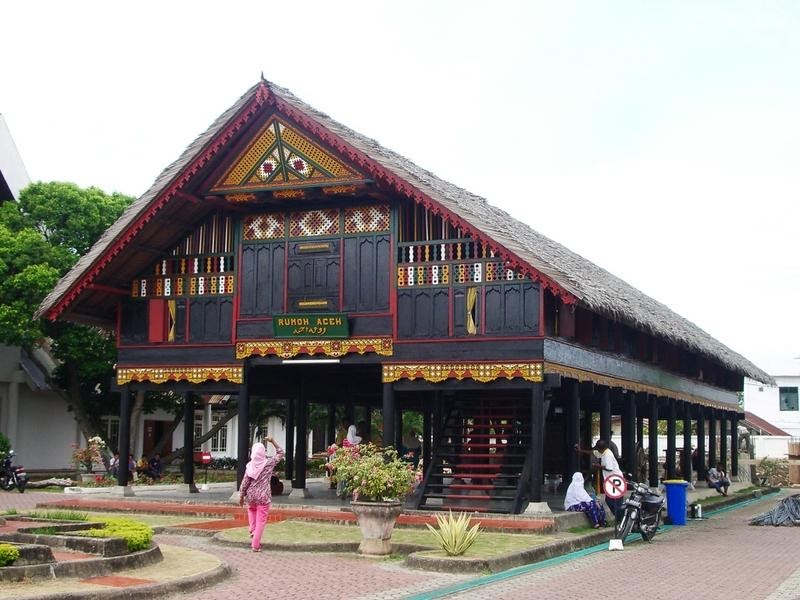 28 Gambar rumah adat aceh