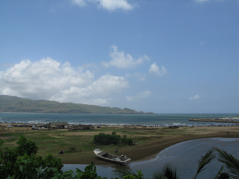 Pantai Teleng Ria Pacitan Jatim