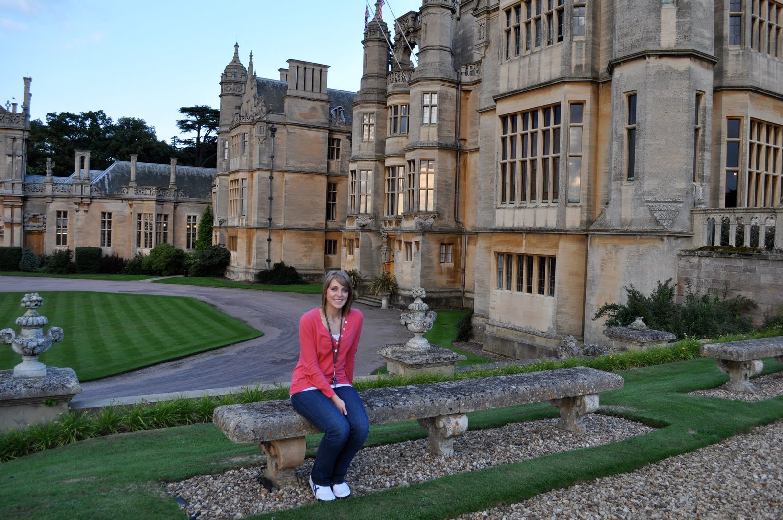 джейн эйр особняк. руперт френд шери. аббатство даунтон поместье. поместье развратных женщин. замок балтимор вандербильдов.