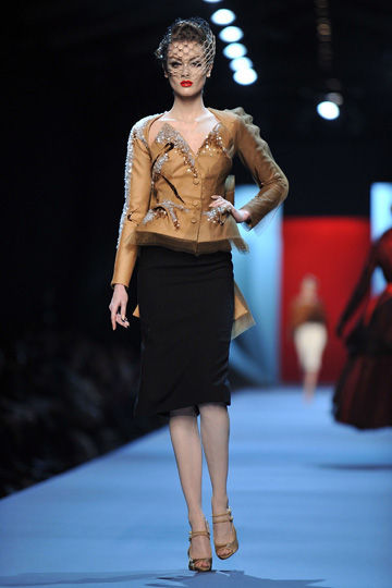GANDA: Christian Dior Haute Couture Spring Summer 2011