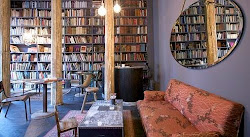 Used book café : Salon de thé du concept store Merci