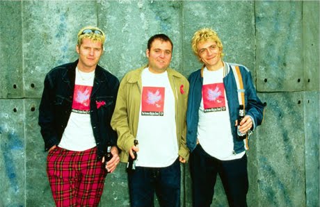 Dodgey Ruler Blur vs. Oasis: Otros grandes del britpop I: Dodgy y Elastica