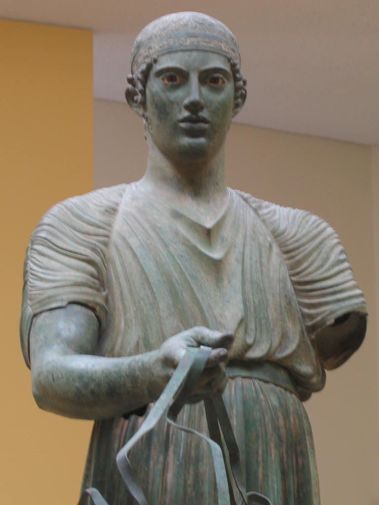 Python of delphi 8 the charoteer at the delphi archeological museum 