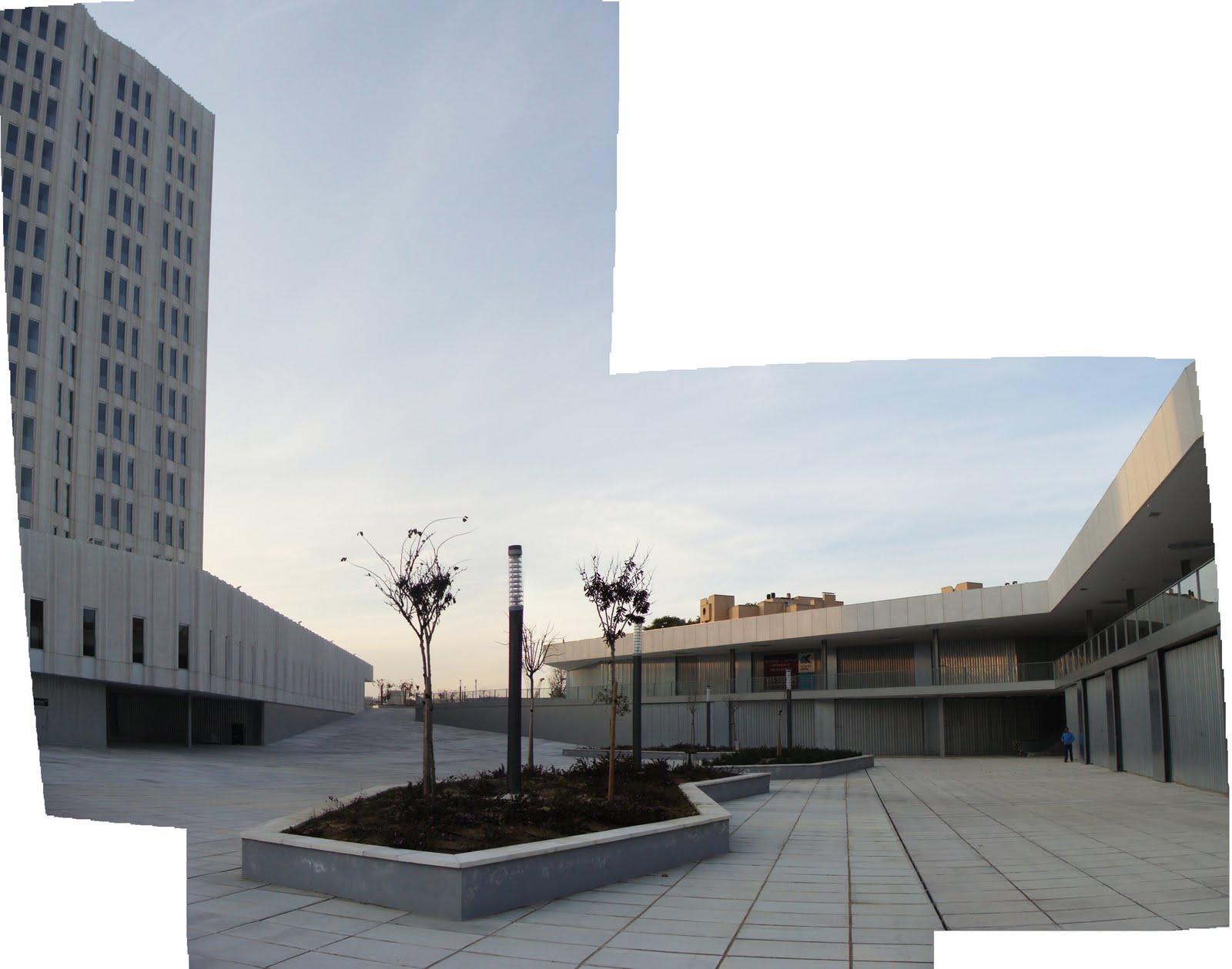 Foto de Plaza de las Naciones en Mairena del Aljarafe, Sevilla
