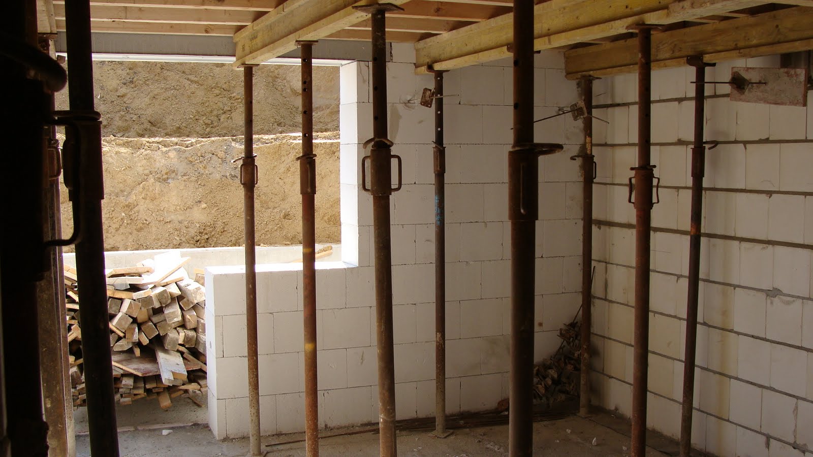 Thomas und Dani bauen Ihr Traumhaus: Mai 2010