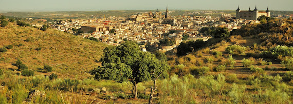 TOLEDO PANORAMICO VISTO DESDE DETRAS DE LA PIEDRA DEL REY MORO