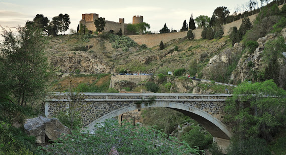 PUENTE NUEVO DE ALCANTARA Y CASTILLO DE SAN SERVANDO