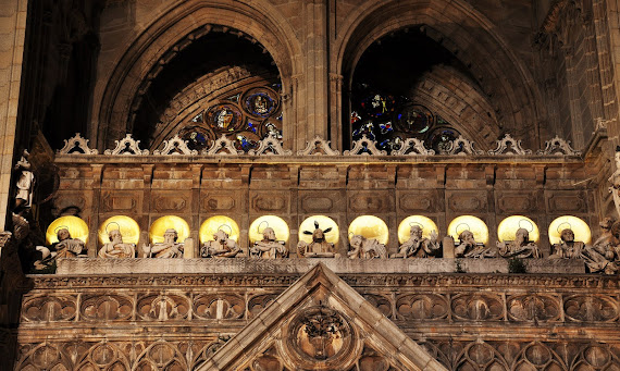 ULTIMA CENA EN LA FACHADA DE LA CATEDRAL