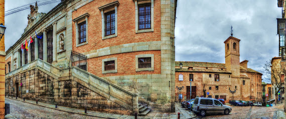 PLACIO DE LORENZANA Y PLAZA DE SAN VICENTE