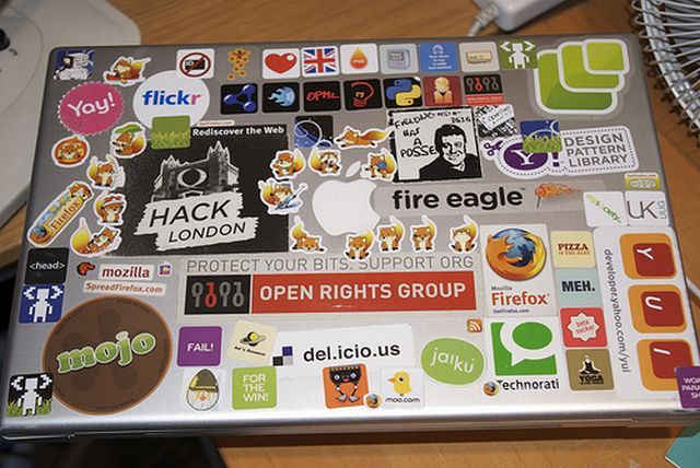 [Teens_Laptops_50_pics__3.jpg]