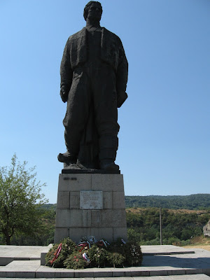 Паметник на Васил Левски в Ловеч