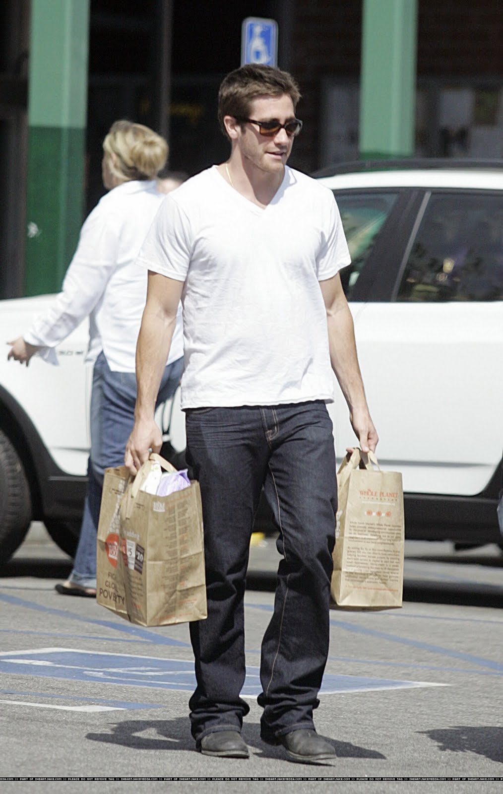 [Jake+Grocery+Shopping+bag+2.jpg]