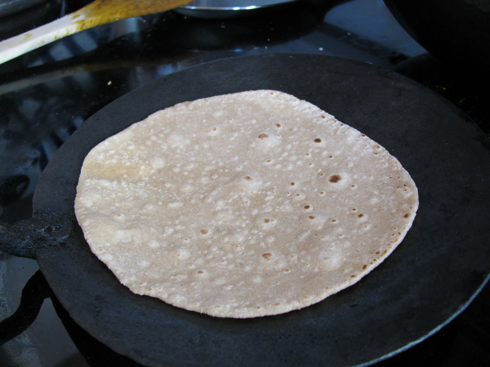 Indian and Eclectic Cooking: How to make Roti(रोटी)