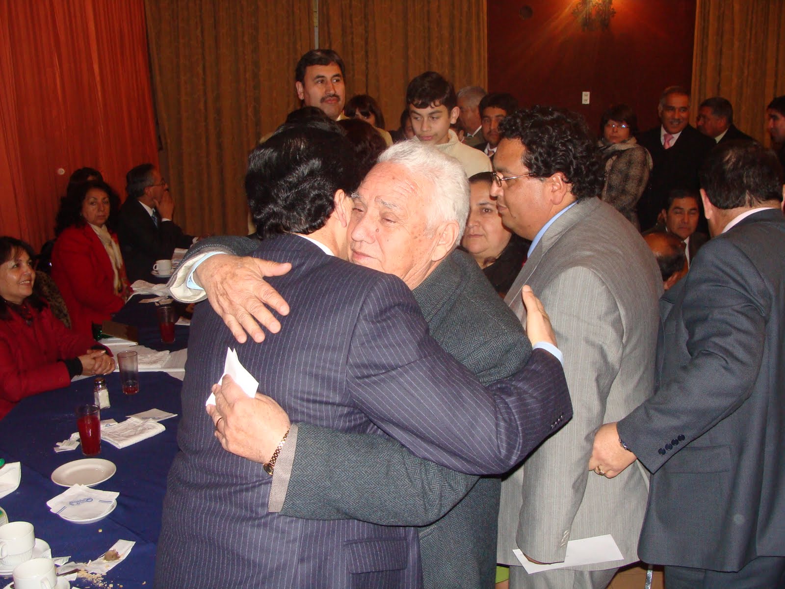 IGLESIA UNIDA METODISTA PENTECOSTAL: SALUDO FRATERNO A NUESTRO PASTOR