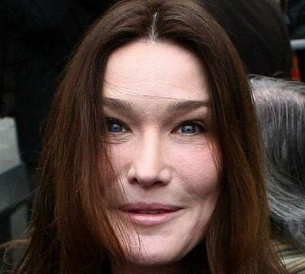 http://1.bp.blogspot.com/_YeOwiHS7lxA/TRo0TpHVS3I/AAAAAAAAAEE/dAtq5J0BW5k/s1600/carla-bruni-rifatta.jpg