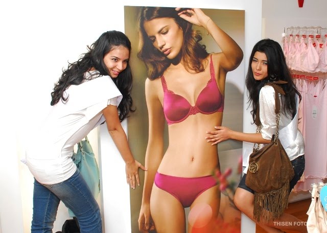 Miss%2BSri%2BLanka%2BUniverse%2B2010.JPG