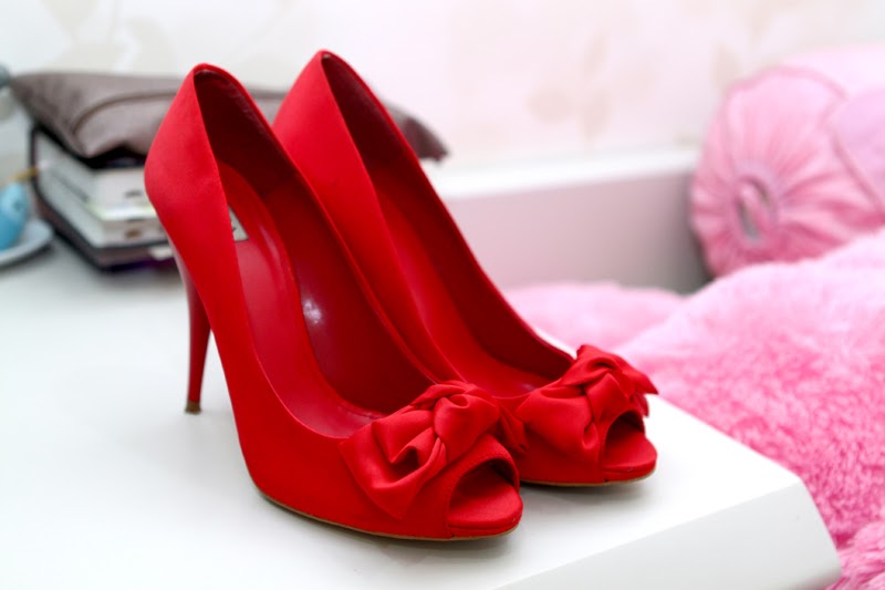 SHOP Glisters & Blisters .: [SOLD] Zara Satin Red Heels