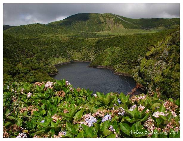 [lagoa+comprida.jpg]