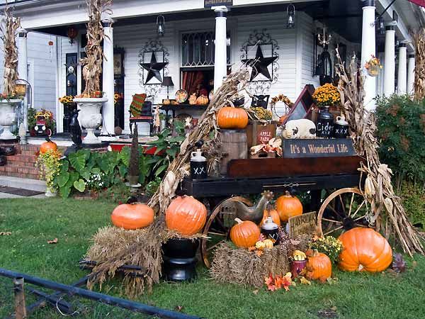 My Heritage Home: Decorating the outside of your home for Halloween