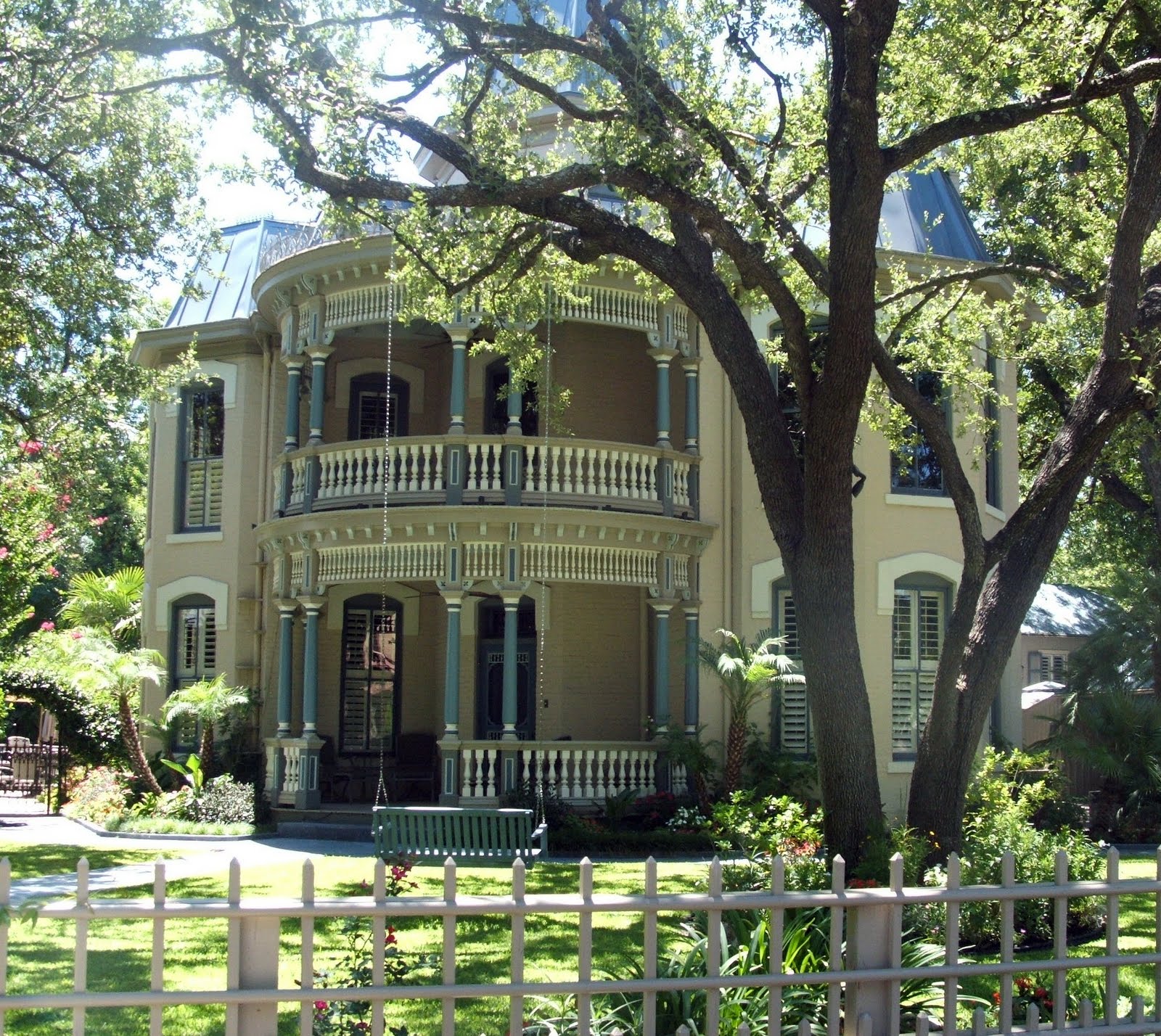 La Rustique Market King William District