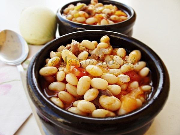 Eylemin mutfagi GÜVEÇTE ETLİ KURU FASULYE ve ÖDÜL