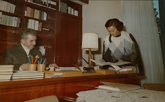 Ceausescu la birou