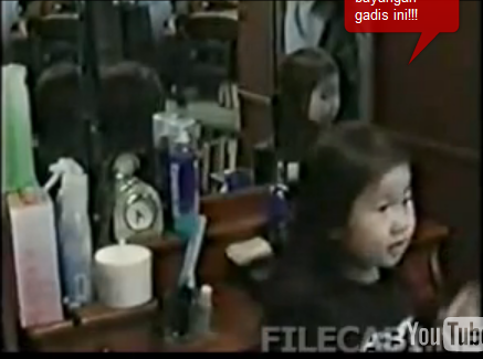 Video Penampakan Hantu Gadis Jepang di Cermin
