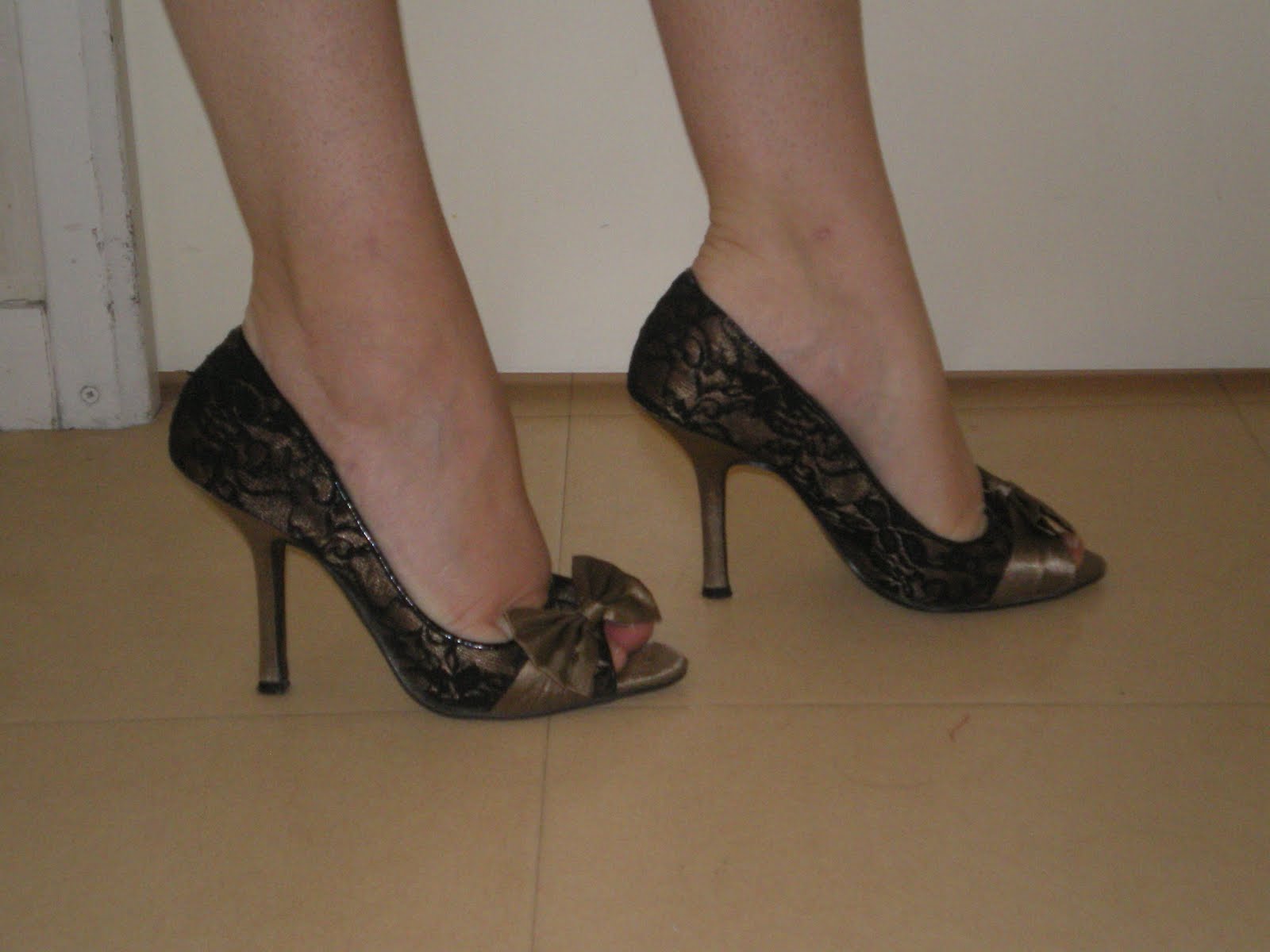 Escarpins Zara Noirs En Dentelle Avec Nœud - Taille 37, Occasion, Style Pumps Pointue