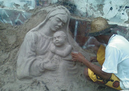 Mãe e Filho em areia