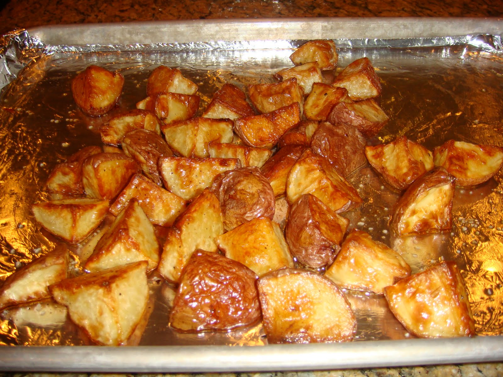 Our Blissfully Delicious Life: Basic Roasted Red Potatoes