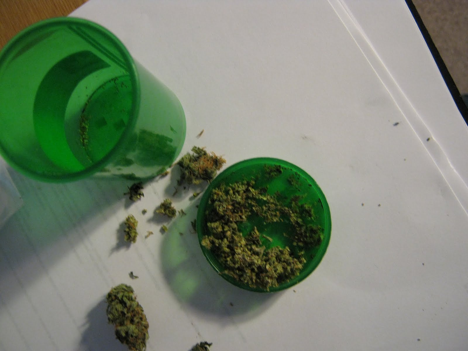 Dragon Chewer Marijuana Stash Jar Cannabis Grinder Container Review