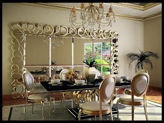 Phòng ăn sang trọng đậm chất hoàng gia với gam màu vàng phú quý, nội thất tinh xảo bắt mắt và cổ điển.