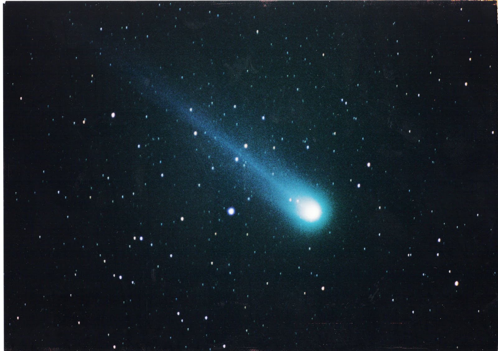 комета хвостатая звезда. солнечная системако еты. комета лулинь 2009. комета c2014 q2 lovejoy. комета икэя-сэки.