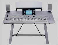 Yamaha Tyros 3 with stand 26 spkrs